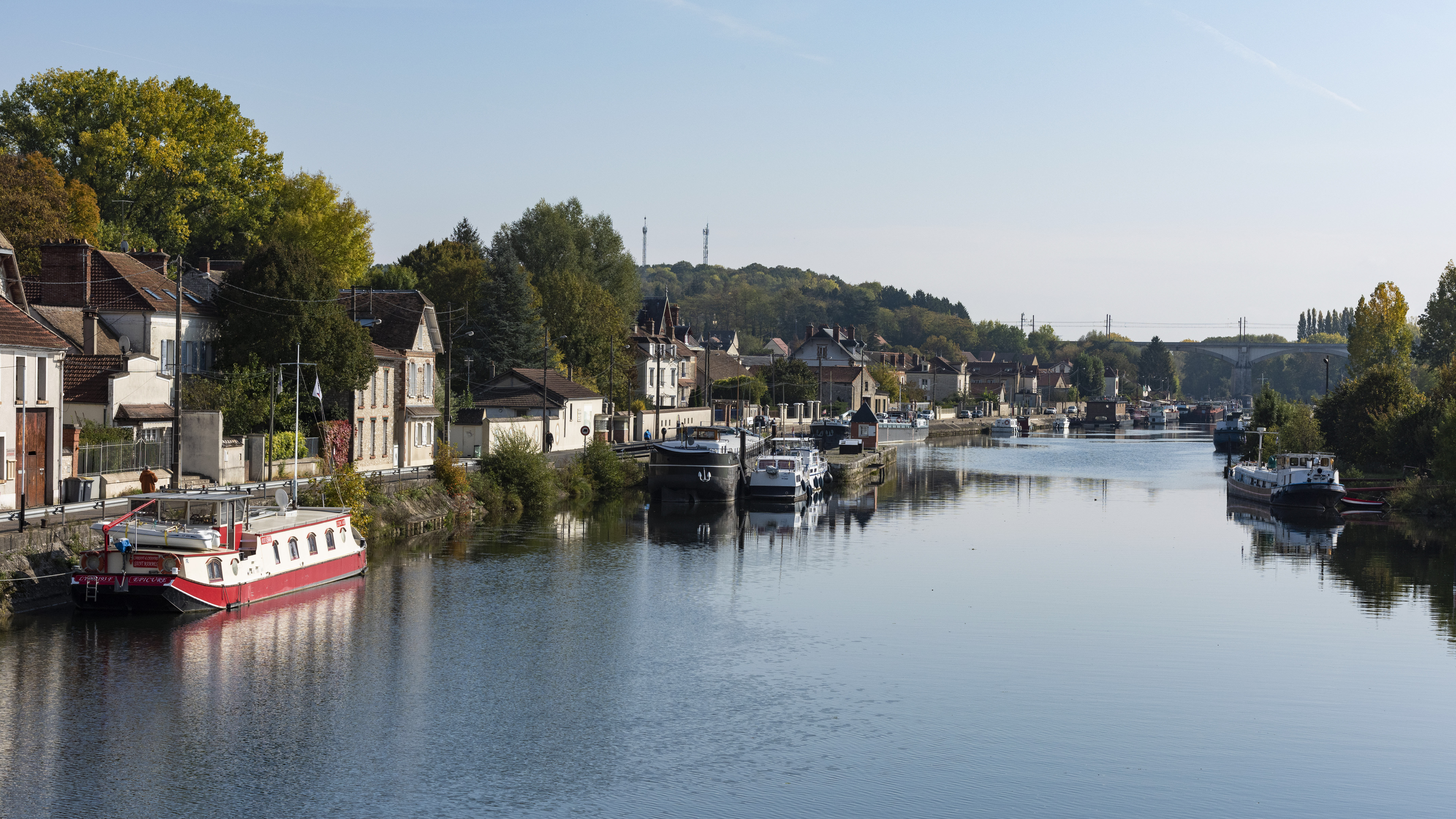 Saint Mammès village fluvial