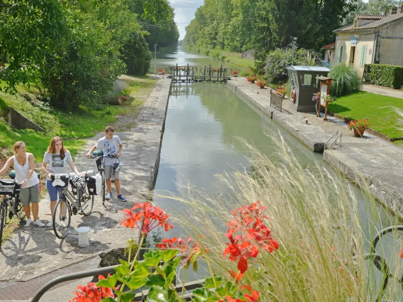 Ecluse Lagruere sur le canal de Garonne