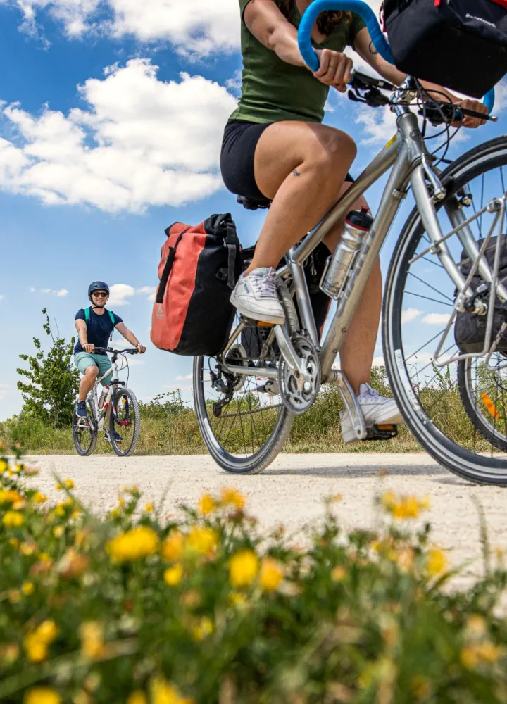Cyclistes sur La Seine à vélo
