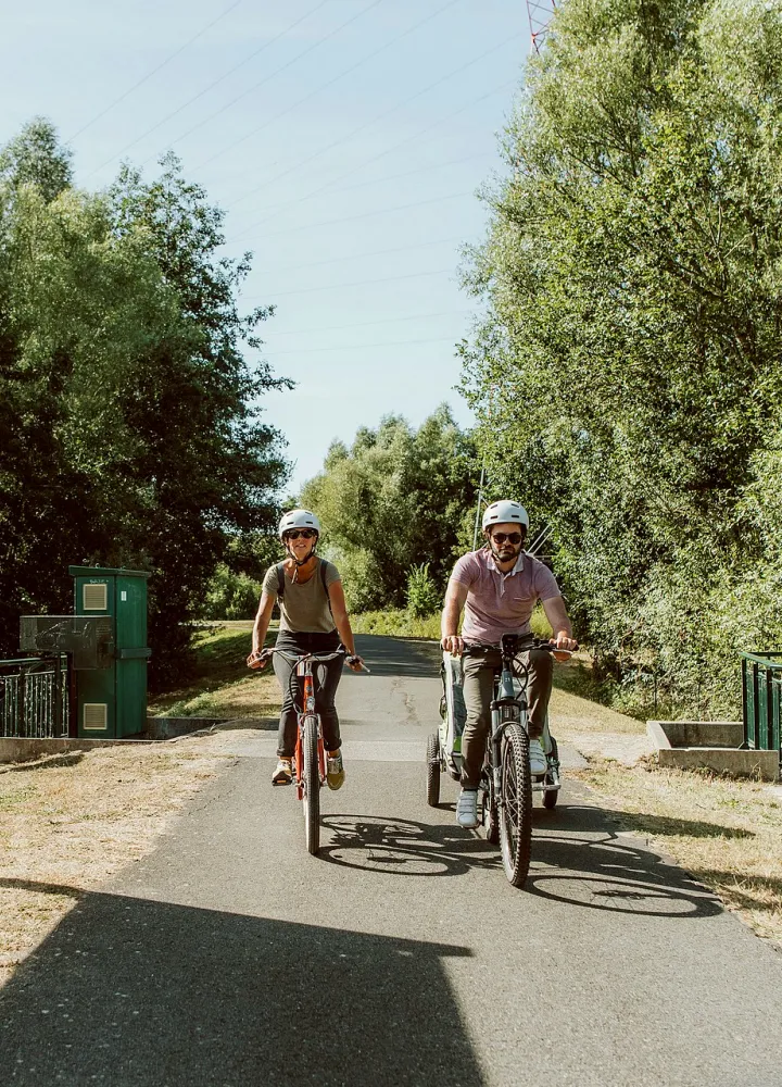 Cyclistes et Relais Information Service sur l'EV3