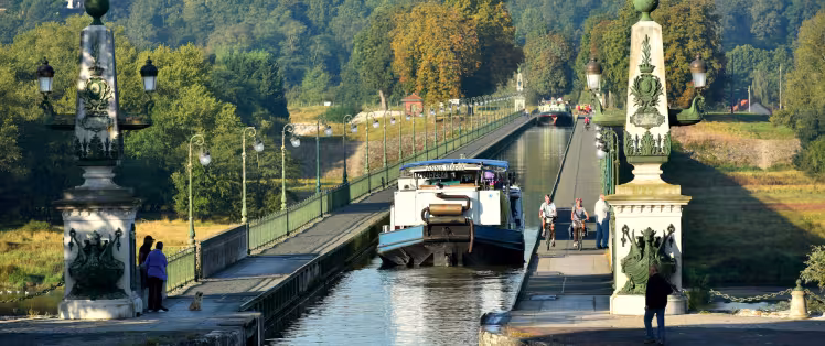 Le pont canal de Briare, le plus long de France