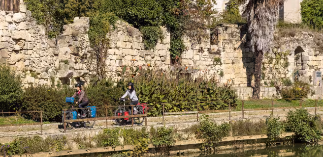Cyclistes Scandibérique arrivé Nérac