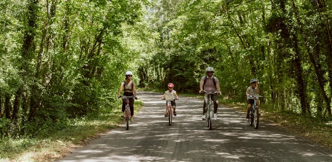 Ver-sur-Launette / Paris 