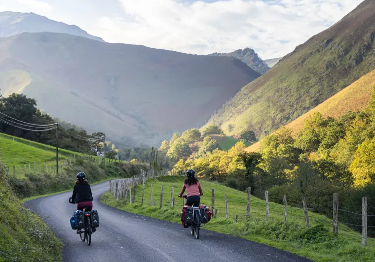 Cyclistes en montagne sur La Scandibérique