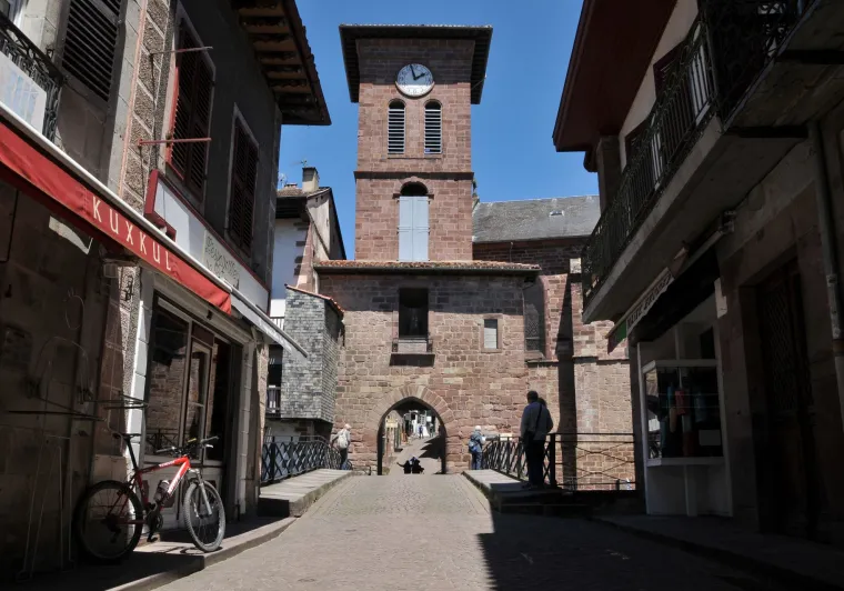 Porte Saint-Jacques à Saint-Jean-Pied-de-Port