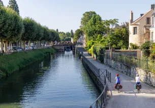 Canal Montargis cyclistes Scandibérique