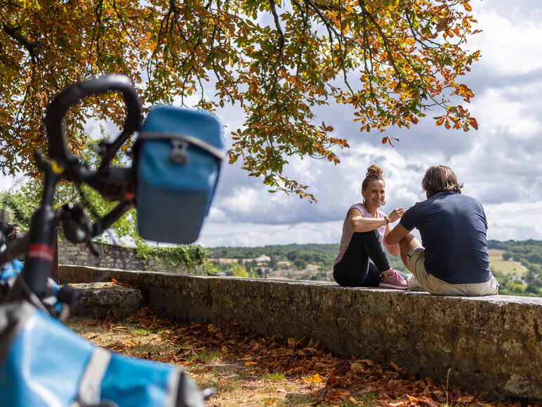 Cyclistes Scandibérique Angoulême rempart