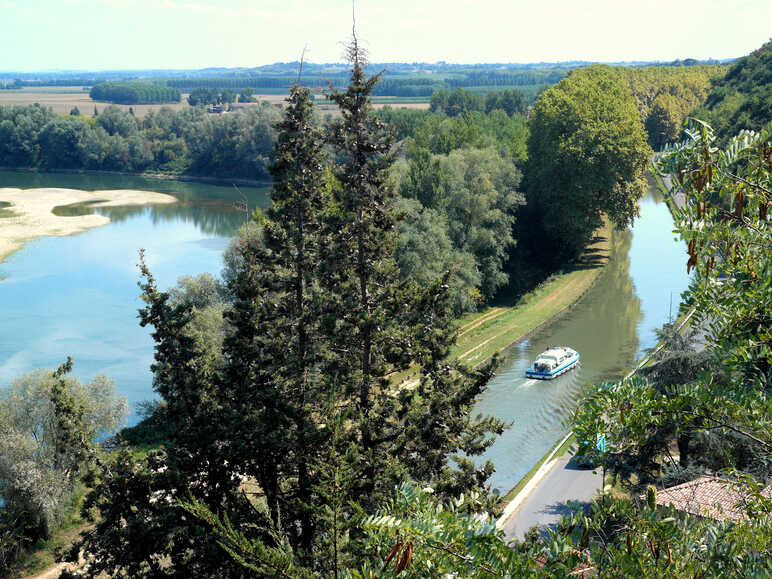 La Garonne et son canal à vélo